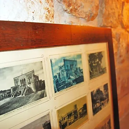 Dimora A Corte Bed and Breakfast Κονβερσάνο